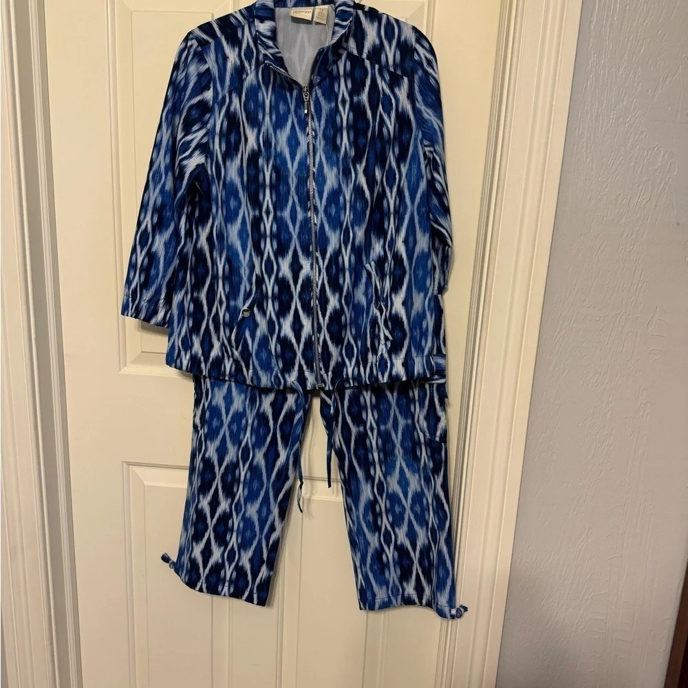 Zenergy by Chico’s 2 piece set Sz 0 (S/4) joggers and jacket - Picture 12 of 15